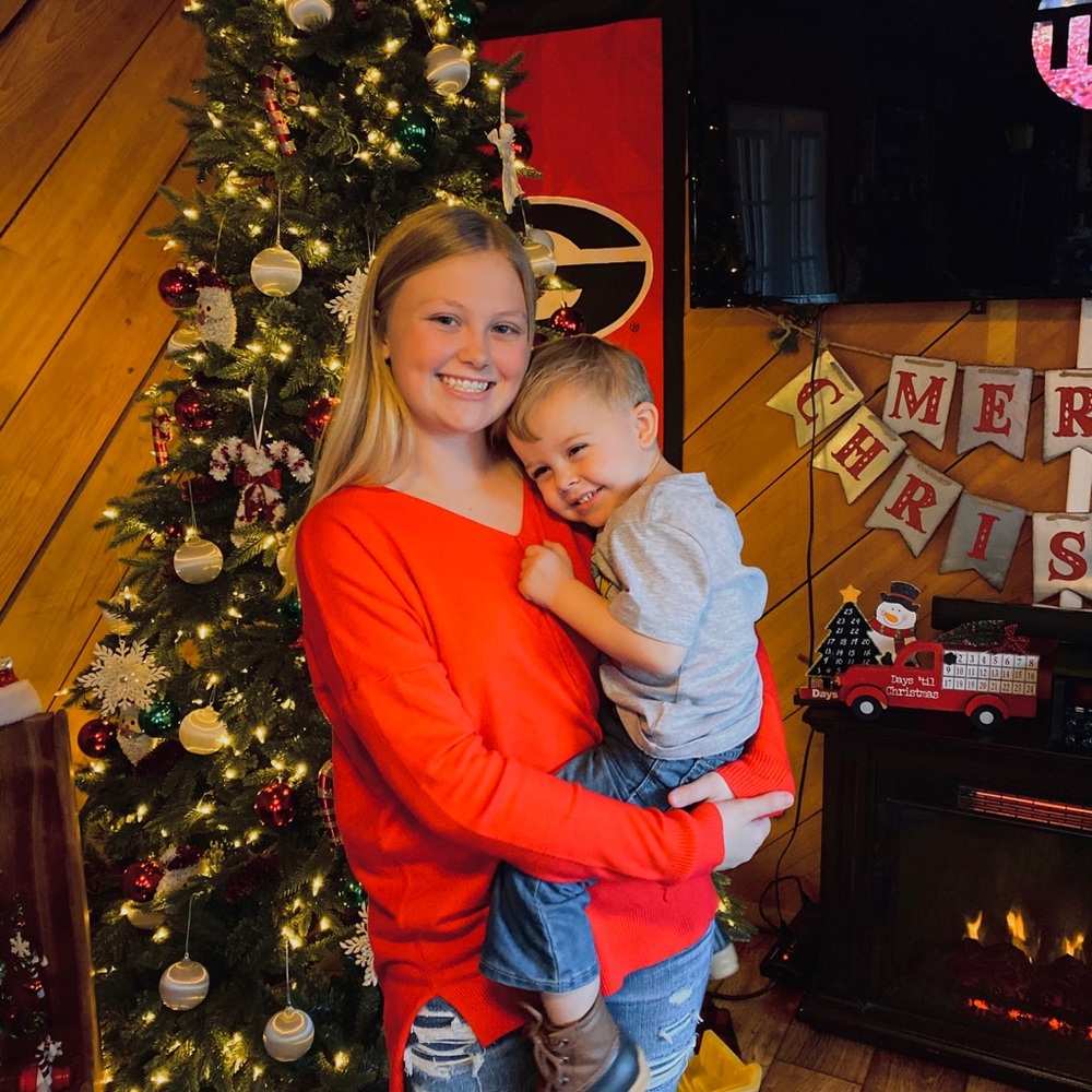 Meet your Posher, Alyssa